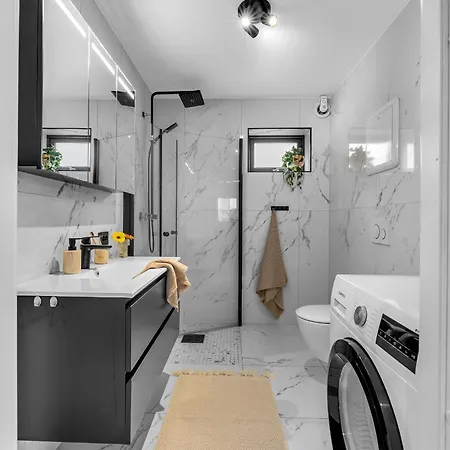 The Mountain View Apartment *