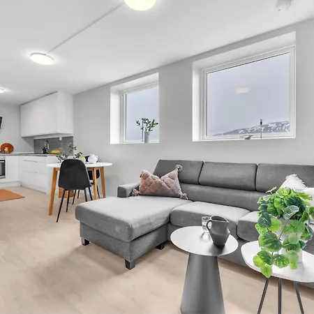 The Mountain View * Tromsø