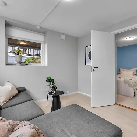 The Mountain View Apartment